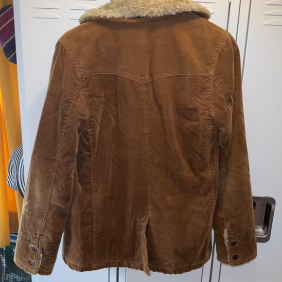fluffy brown jacket - Picture 4 of 6